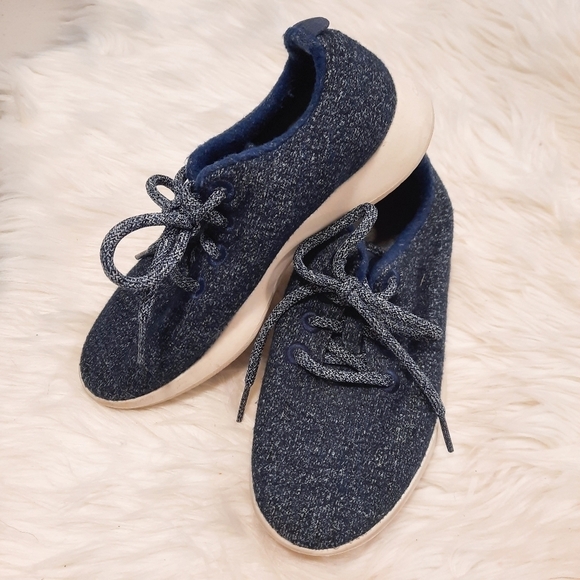 Allbirds Navy Heather Wool Runners 6 - Picture 1 of 9